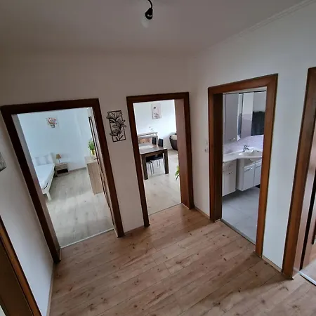 Neuss-sued Apartman *